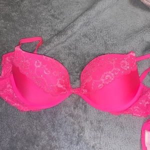 Hot pink Victoria secret bra